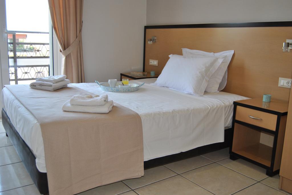 Theofilos City Hotel Hanya Oda fotoğraf