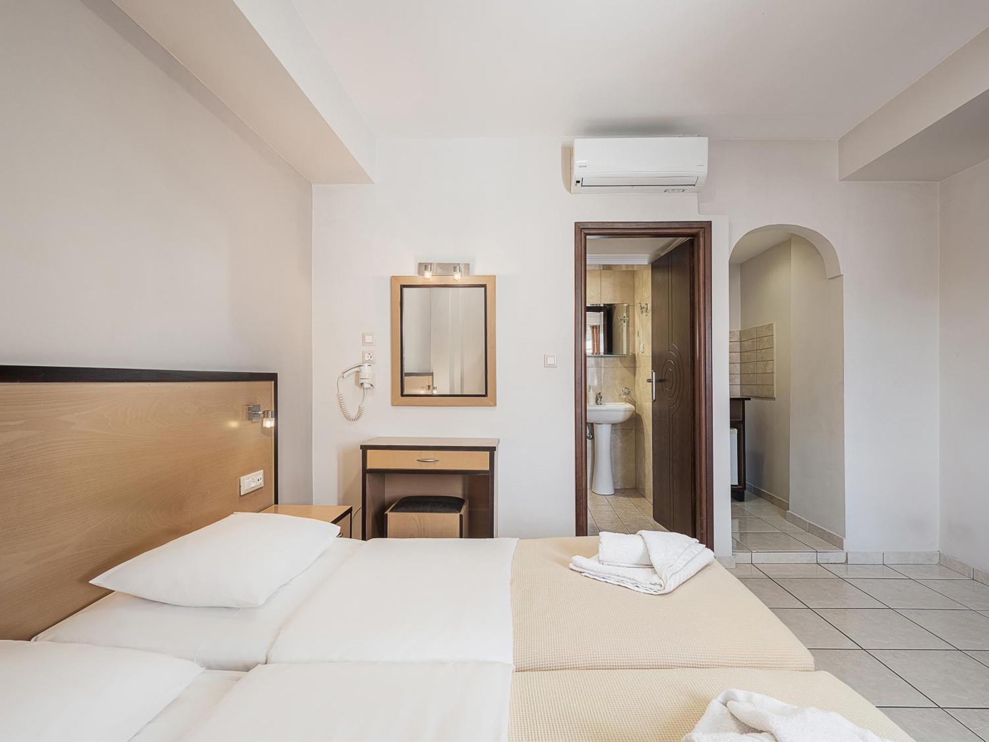 Theofilos City Hotel Hanya Dış mekan fotoğraf