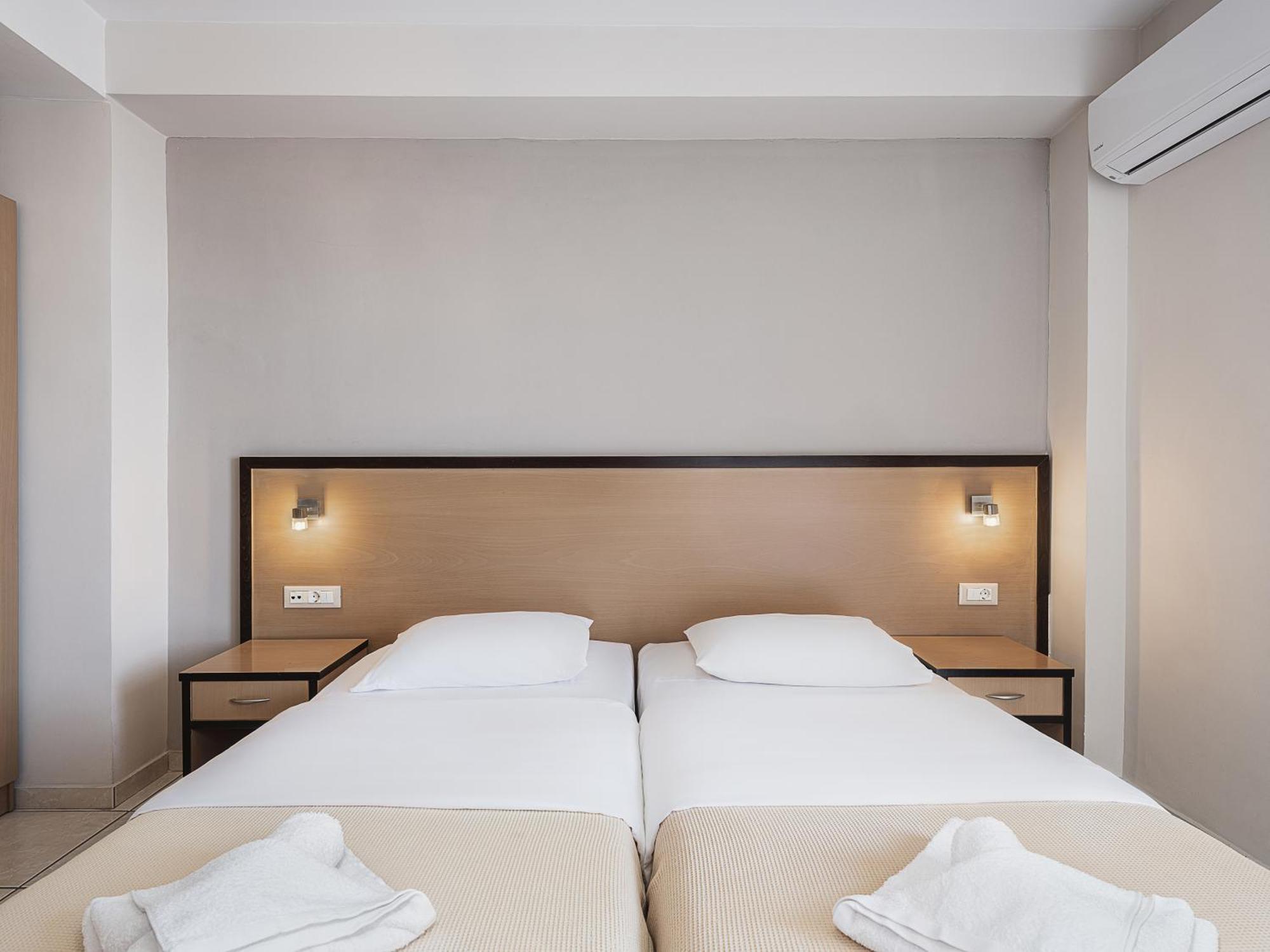 Theofilos City Hotel Hanya Dış mekan fotoğraf